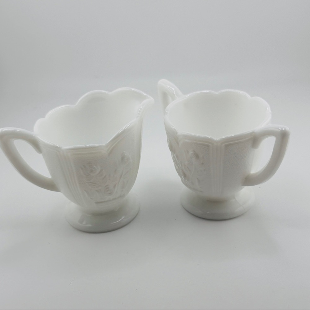 Vintage Imperial Glass Pot Of Roses Milk Glass Creamer & Sugar